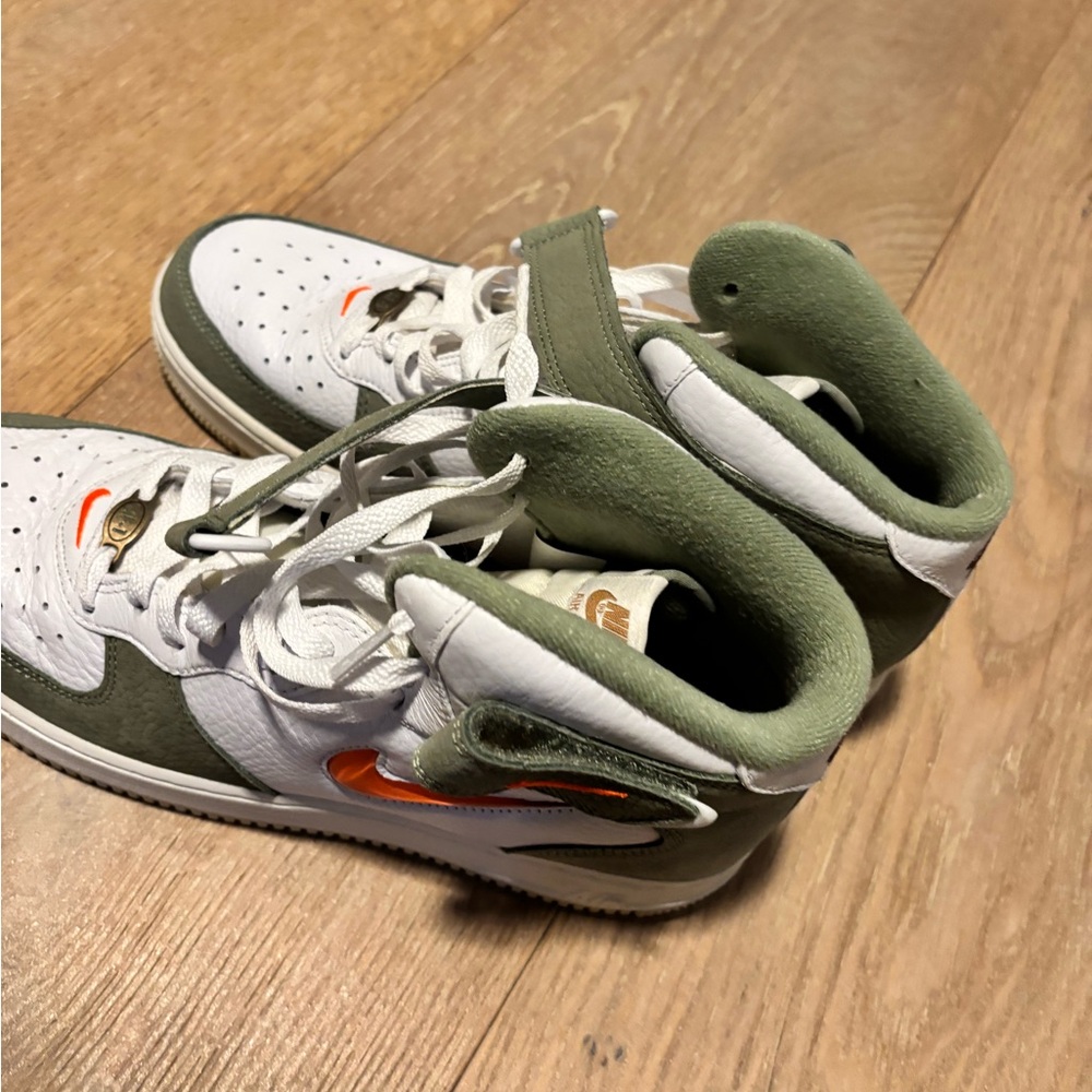 Air force 1 Nike green and white high tops